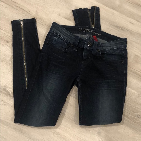 jeans that zip up in the back